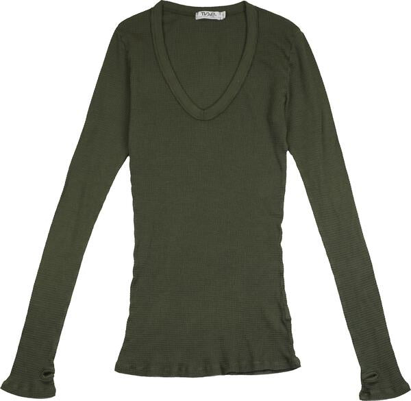 women's olive thermal fabric v-neck shirt with long sleeves and thumbholes at the end