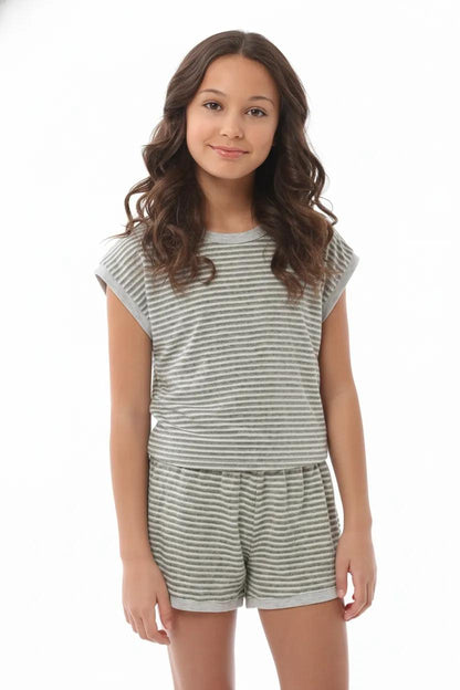 Easy Cuffed Shorts (Gray Stripes)