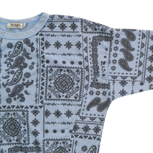 Sweatshirt with Keyhole Back (Bandana Pattern)